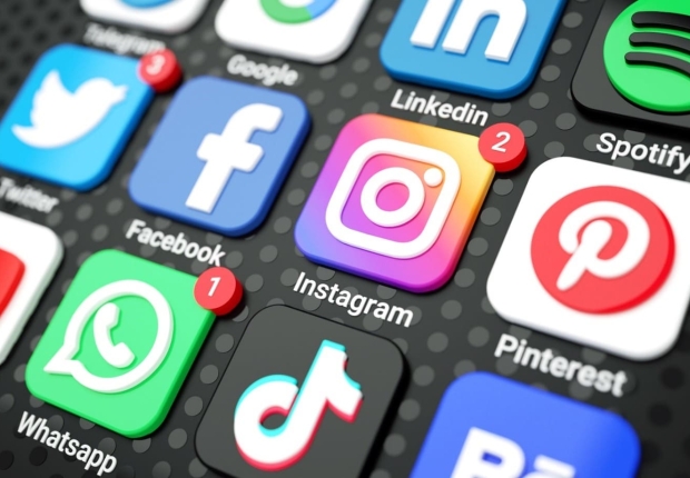 مواقع التواصل الإجتماعي