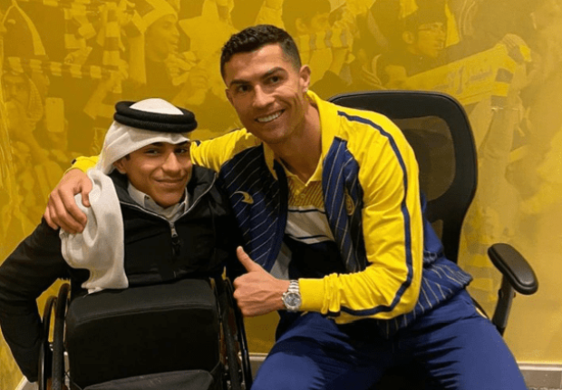 كريستيانو رونالدو يلتقي الشاب غانم المفتاح