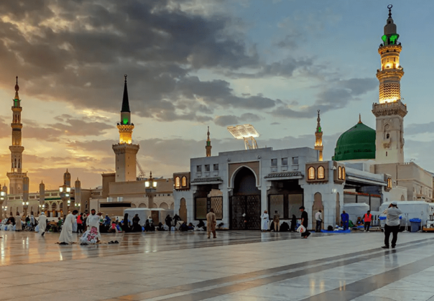 سعودي يدعي النبوة في الحرم المكي النبوي