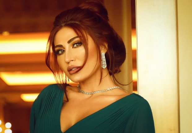 نجمة مسلسل باب الحارة تثير الجدل بوصلة رقص شرقي