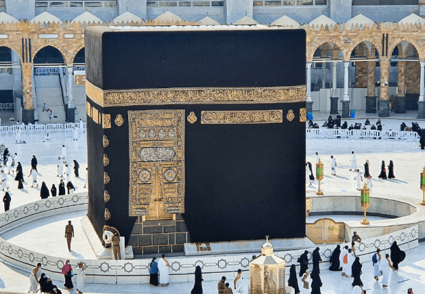 لماذا بنيت الكعبة