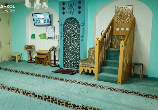 الأذان