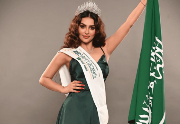 ملكة جمال السعودية تُهين راية التوحيد !