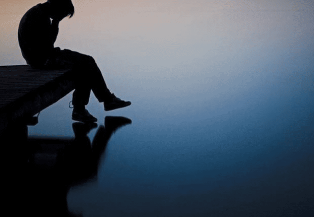 كيف ابتعد عن شخص تعلقت به