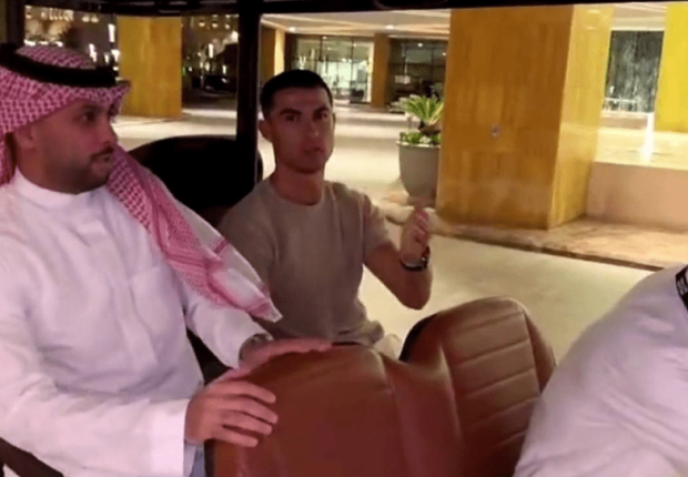 مشهور سعودي يُثير غضب كريستيانو رونالدو !