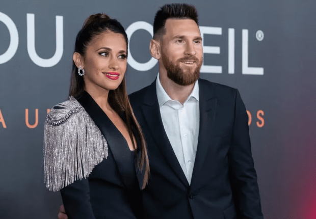 أنتونيلا روكوزو زوجة اللاعب ليونيل ميسي