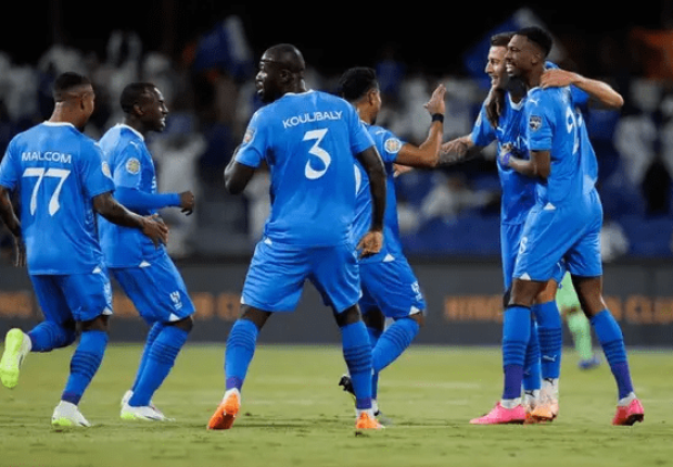الهلال يطيح بغريمه الاتحاد من البطولة العربية