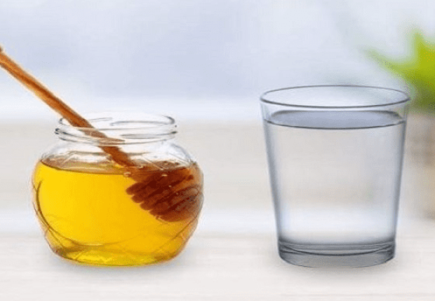 تجربتي مع العسل والماء الدافئ على الريق