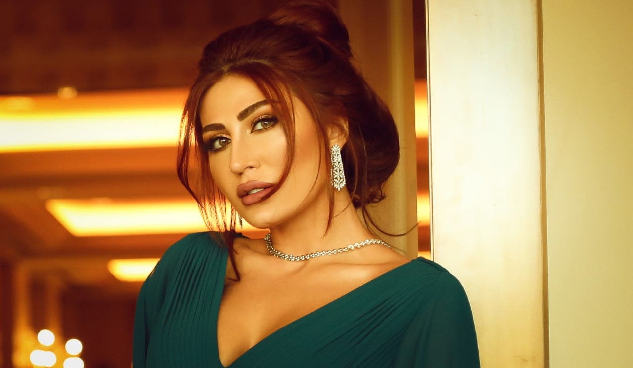 نجمة مسلسل باب الحارة تثير الجدل بوصلة رقص شرقي !